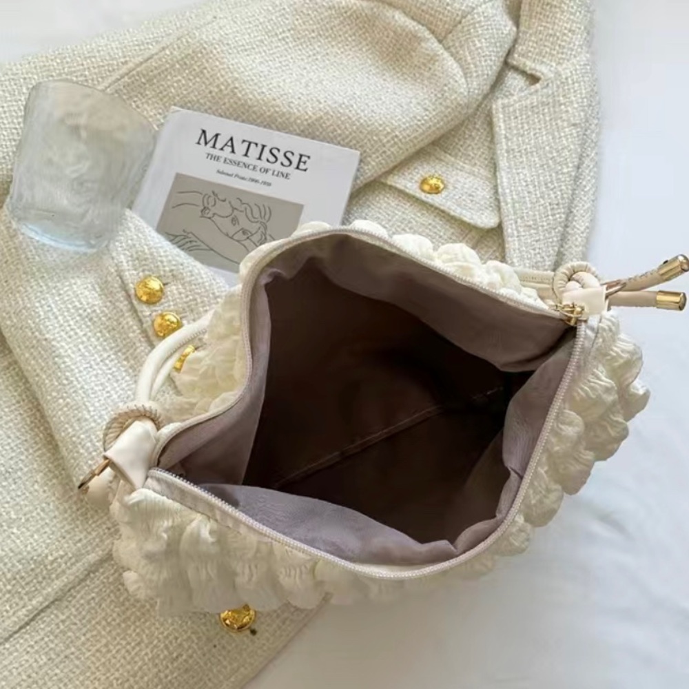BOUTIQUE CLOUD BAG NWOT - Picture 3 of 6